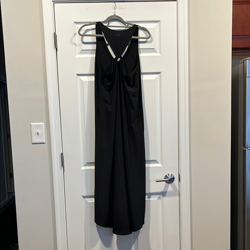Zella Black Sleeveless V-Neck Dress Size M In Excellent Condition.